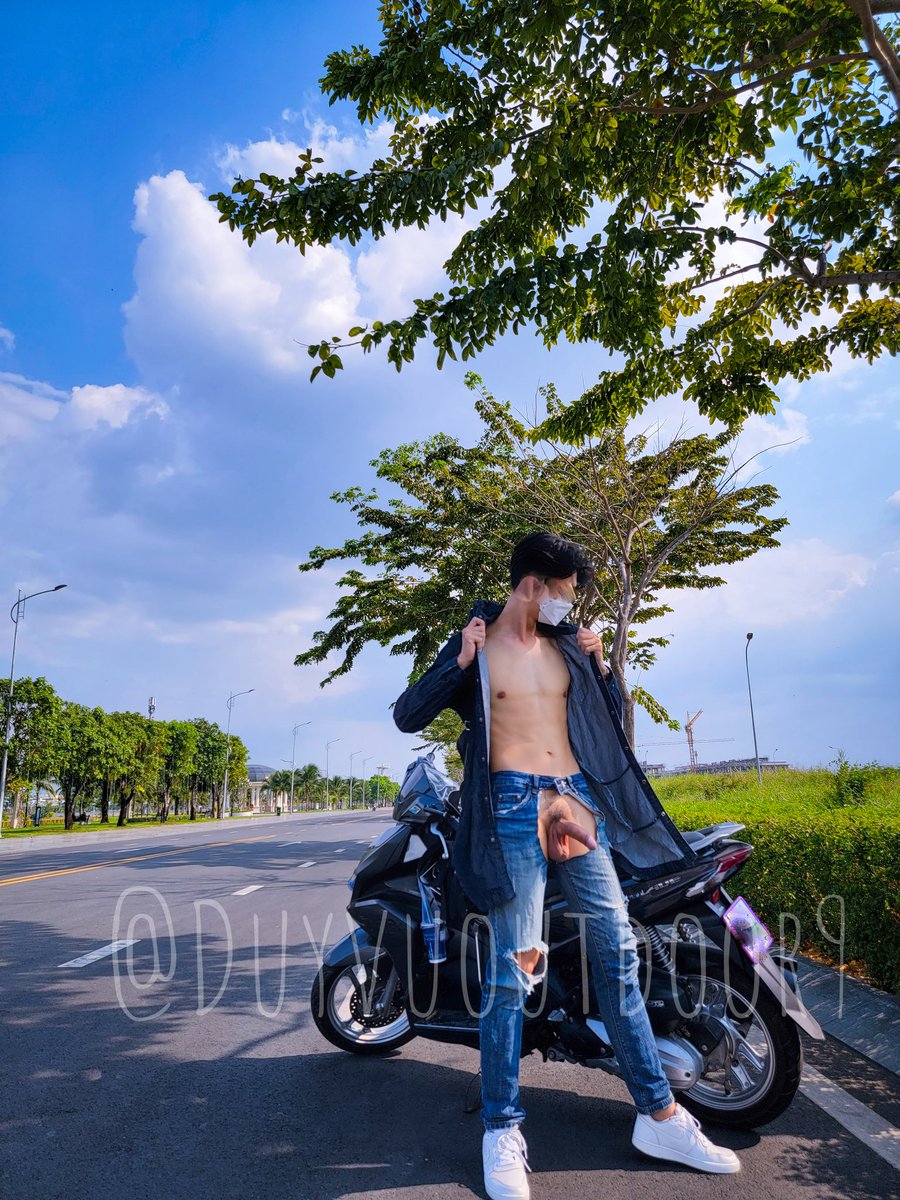 No cap
#outdoor #outside #exhibitions #gay