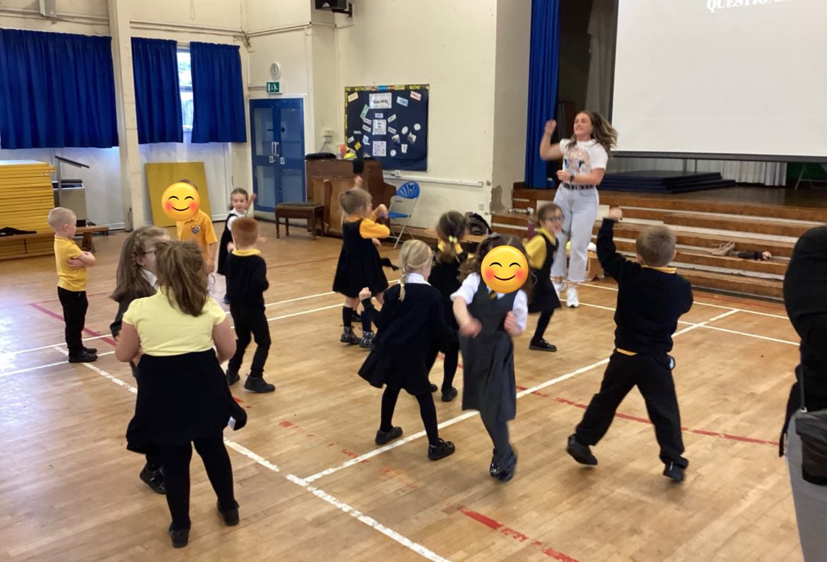 neilston_madras's tweet photo. Primary 1 had a fantastic morning with MusicAli! We learned all about her job as a performer and a dance teacher and played lots of fun games too. 🎤🎵 #skillsacademy #metaskills #jobs @mywowscotland https://t.co/RirUnegOKs