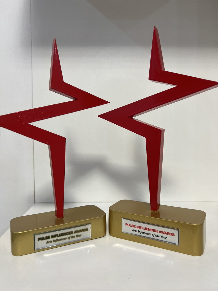 SagaDeolu's tweet photo. For the longest time I have had the dream to become a renowned artist.
Everyday I wake up and regardless of how I feel, I chase it still.
Glad to have won the arts and photography influencer of the year award at @PulseNigeria247 twice, back to back!

I am deeply grateful for all the support I get from my team; @rajbamidele @MoshiBabanla @ojokusaga  and to all of you that support online, my secret and public clients and collectors alike, Gods blessings ✨
