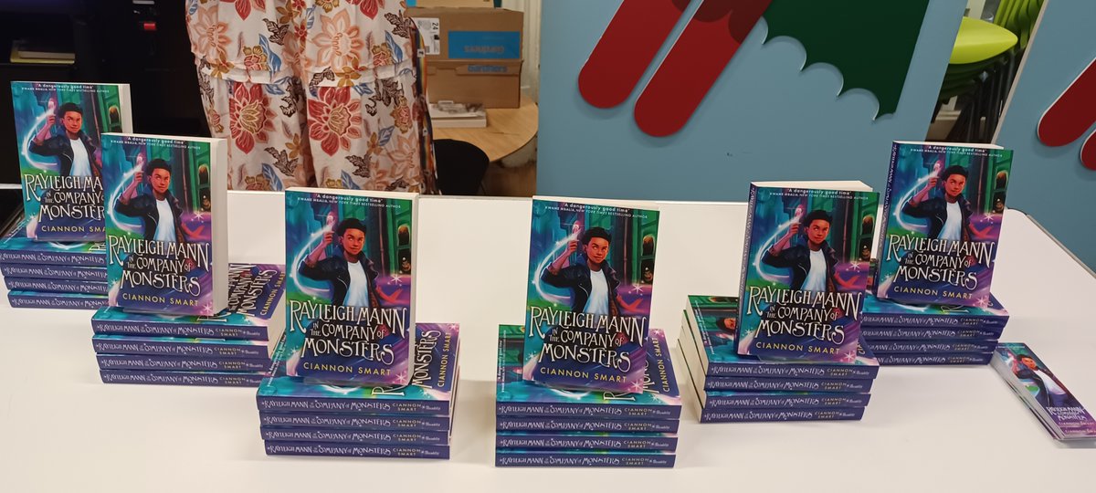 Elmgreenlibrary's tweet photo. Year 7 meeting amazing author @CiannonS
as part of #BHM2023 activities with @brixtonlibrary 
@elmgreenschool https://t.co/WhWIraJnAy
