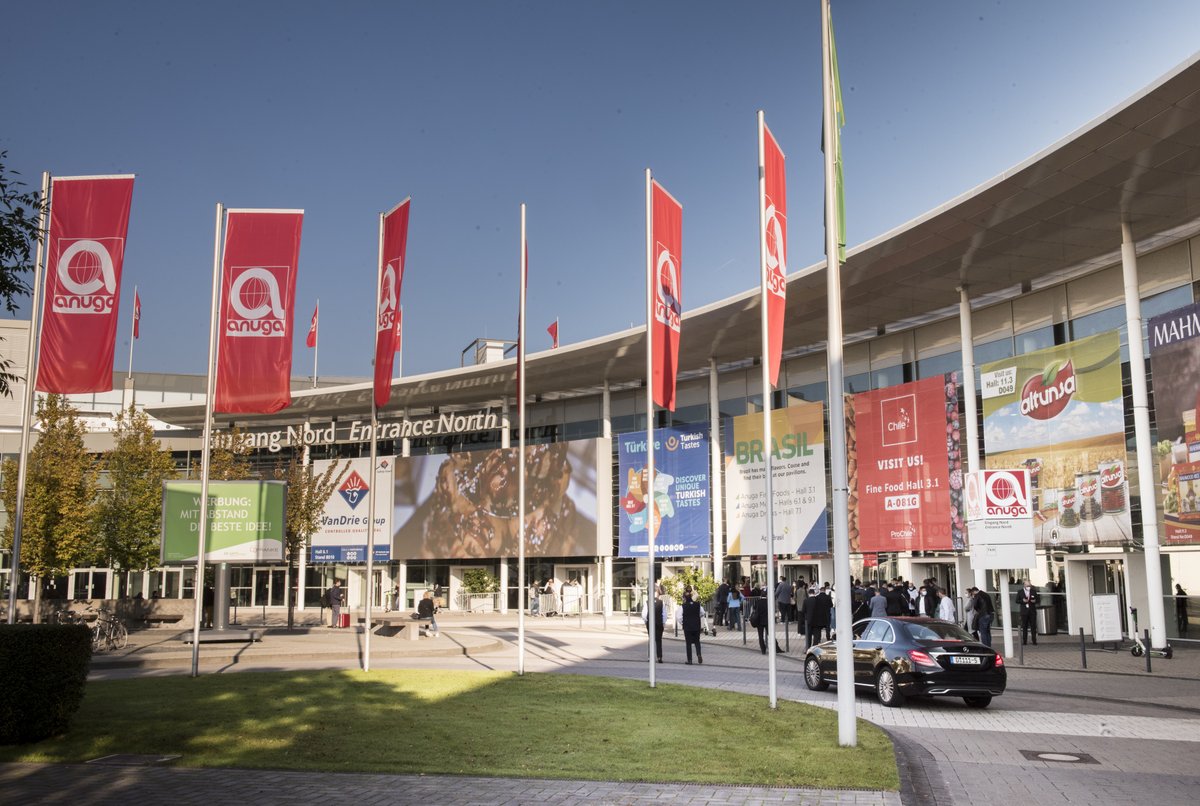 Sinowei_'s tweet photo. #AnugaDay3 
Thank you to everyone we’ve met so far! From European snacks brands to innovative Chinese packaging, the opportunity #export goods to / #import goods from China is de-risked and made accessible through #Sinowei! 

#Anuga2023 #weareAnuga #b2b #chinatrade https://t.co/KgTqhPIUZS