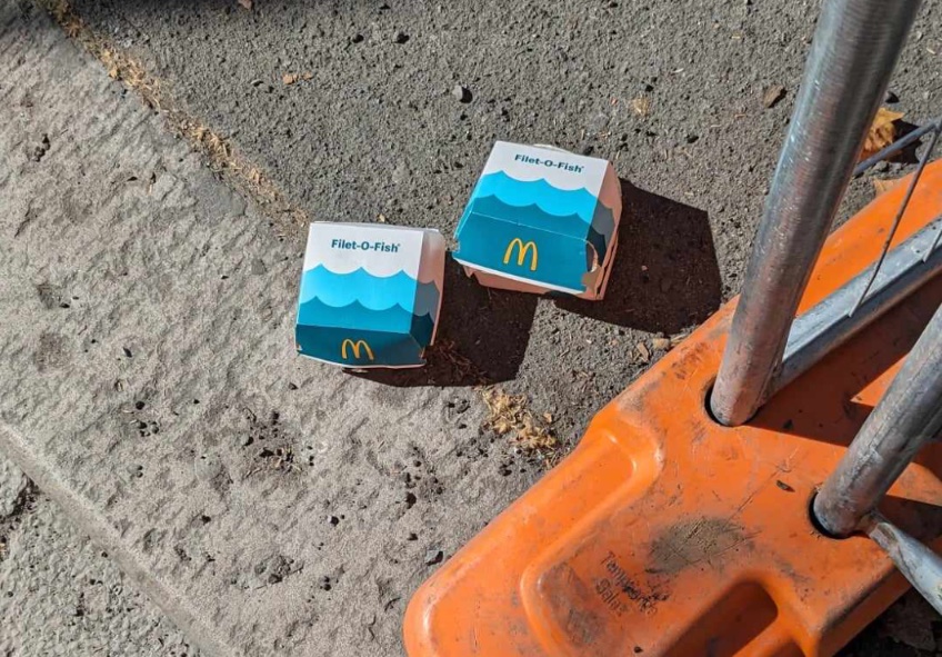 beerboy182's tweet photo. Two men (or one hungry man of taste) leaving their empty boxes of the GOAT burger at McDonalds

(or women of taste)
#Maccas #UpTheFilet #SoftBun https://t.co/V0raq7FhH4