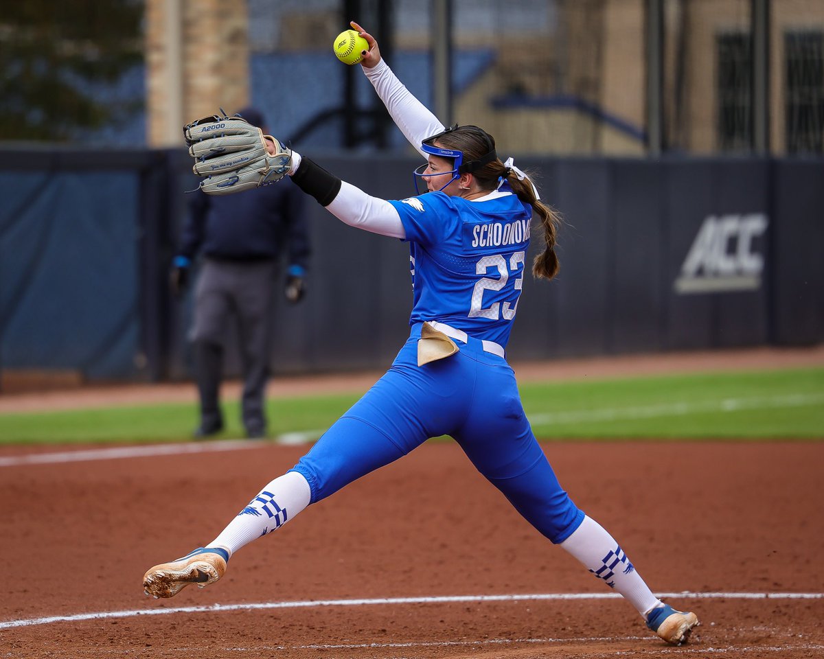 3RD13's tweet photo. Some more from @UKsoftball visiting South Bend! #uksoftball https://t.co/QEA6JRnPGd