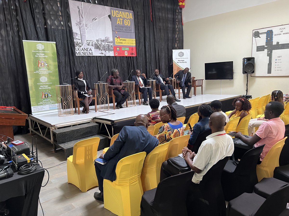 Happy Independence Day to friends in Uganda! Below: scenes from #UgandaAt60, which colleagues and I opened @ugandamuseums last year. Photo 1: Miria Obote, Joyce Mpanga, Martin Aliker & others at the first panel; photo 2: @dfkm1970 @AkenaJimmyMP & others at the Day 2 panel. 1/