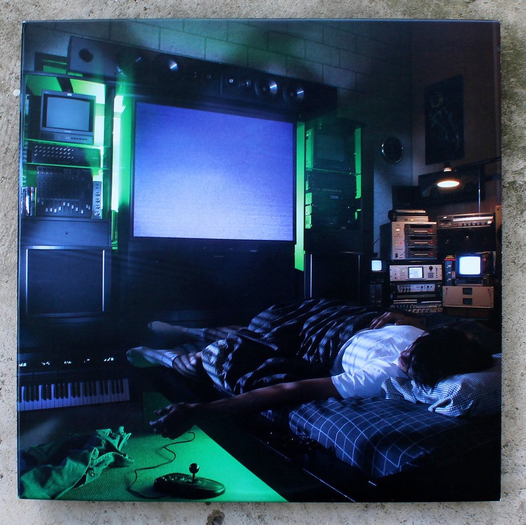 waves_and_static tweet media