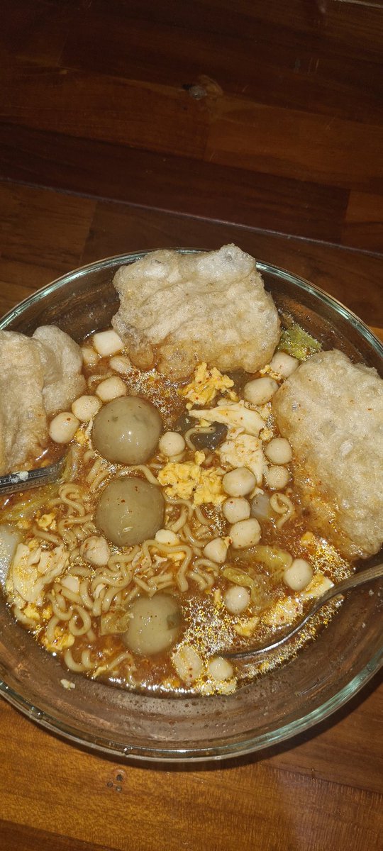 riafida's tweet photo. @FOODFESS2 Sobat bociiiiii https://t.co/JEh9IVaK9Y