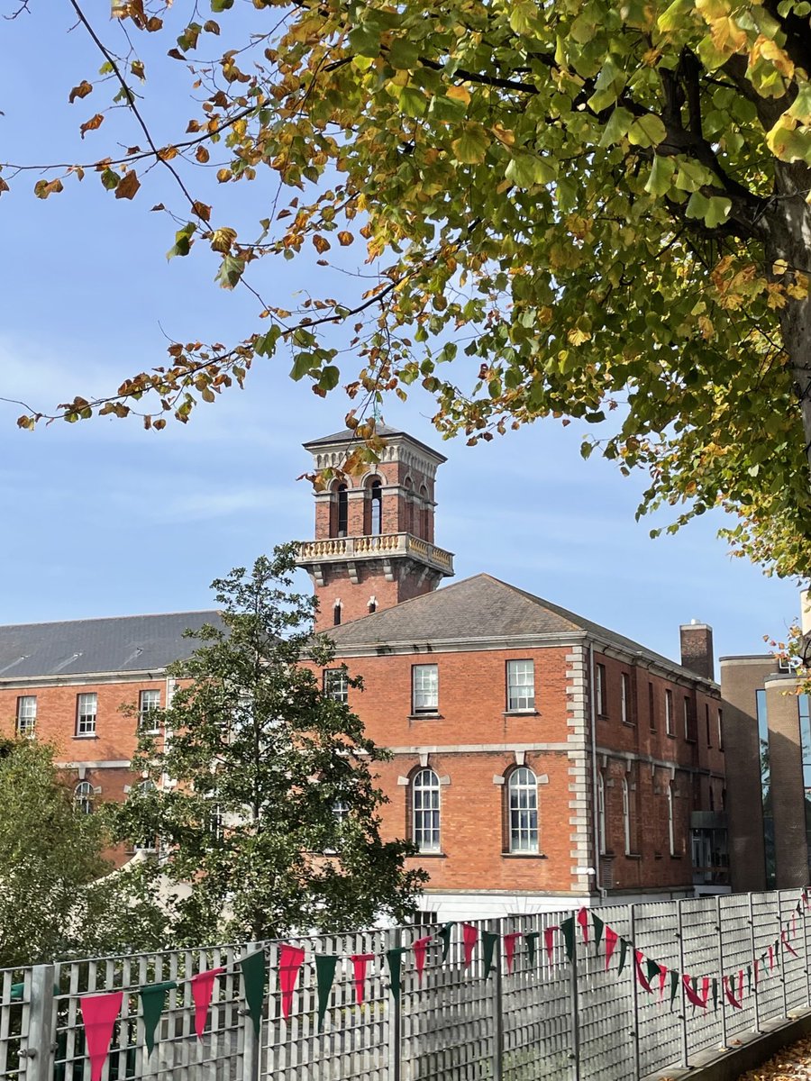 St Patrick’s ⁦<a href="/DCU/">Dublin City University</a>⁩ looking fabulous today. It’s October/Autumn and the leaves are turning, but these temperatures and blue sky tell a different story.  #Autumn ⁦<a href="/PhotosOfDublin/">Photos of Dublin</a>⁩  🍁 🍂