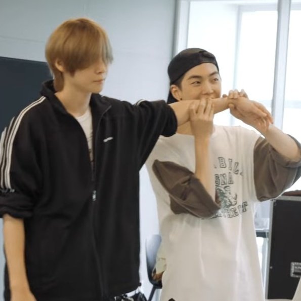 ซึงฮันเลี้ยงโดยอึนซอกฮยอง