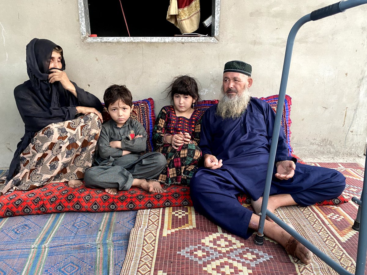 MHunainAmeen's tweet photo. My sympathies unreservedly lie with #Gaza &amp; also with #AfghanRefugee families that receive unwarranted &amp; ruthless hatred by Pakistanis --state &amp; people alike.
Often we exhibit traits of bots, programmed as our masters deem fit, with rarely any show of resistance &amp; individuality. https://t.co/FQYC7JoeDQ