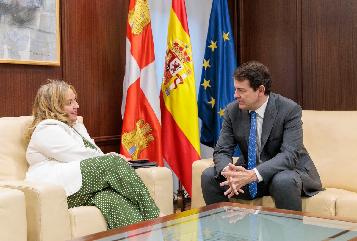 PPBurgosCiudad's tweet image. ➡️ Está mañana, @cris_ayala_, alcaldesa de #Burgos ha mantenido una reunión con @alferma1, presidente de la #jcyl.

✅ En este encuentro, se han tratado temas estratégicos de especial interés para la ciudad y los #burgaleses, para conseguir los proyectos que necesita #Burgos.