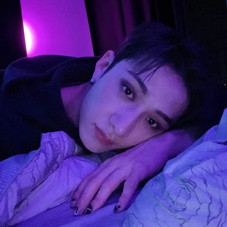ShakeVanila's tweet photo. #2chan ay, где друг Банчана фанючит некого андэграунд рэпера и Чану не очень близка эта тусовка, но парень с псевдонимом “SPEARB” оказывается веселым челиком. https://t.co/Ue8Q1aw9o0