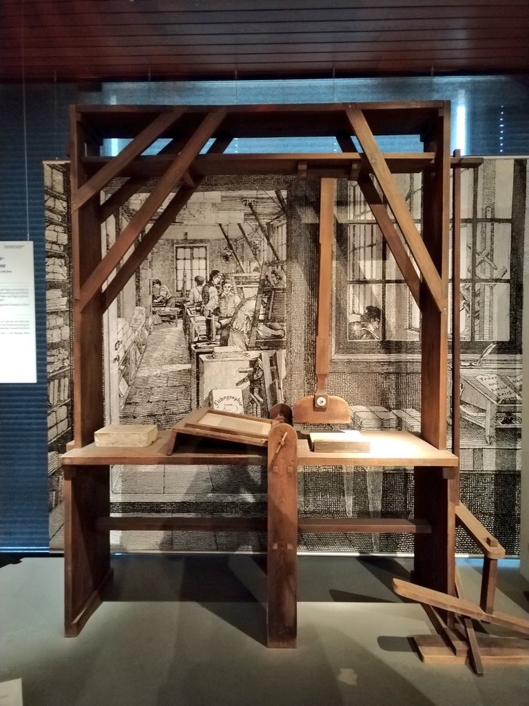 De passage à Mayence ce week-end, berceau du livre imprimé, visite de l'incontournable musée #Gutenberg 😍

#patrimoine #ecrit #Deutschland