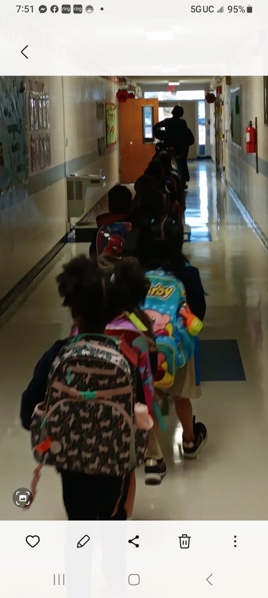 Mildred10438536's tweet photo. Way to go   Pre-K -a nice straight line https://t.co/QOeMXJ3DWf