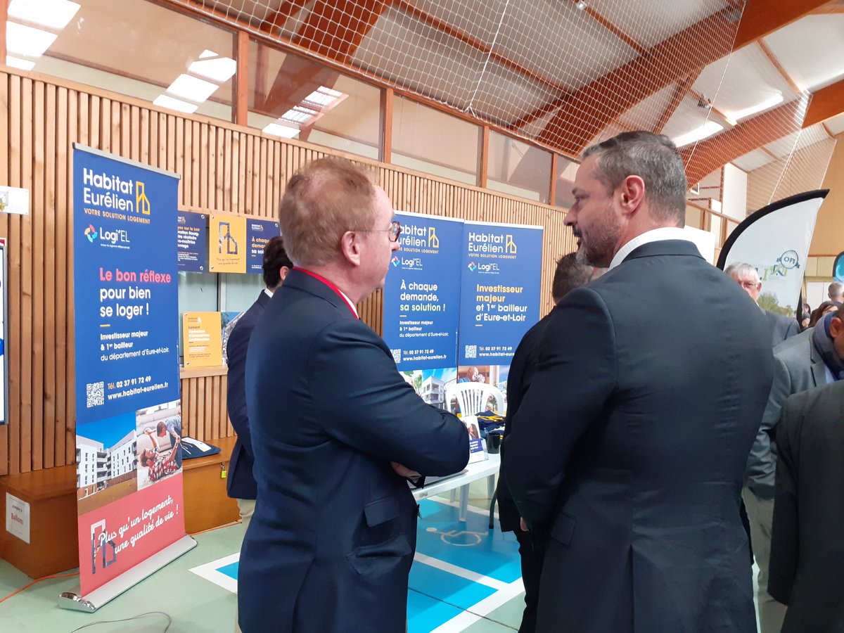 Habitat28's tweet photo. Merci à tous les #Maires partenaires d'#HabitatEurelien 
Vous étiez nombreux à venir au #CongrèsDesMaires d'#EureEtLoir. Nous avons eu le plaisir de vous y retrouver pour échanger avec vous sur vos nombreux projets.
Merci à @AMF28admin pour cette belle journée😉
#LogementSocial https://t.co/mVoorJH79C