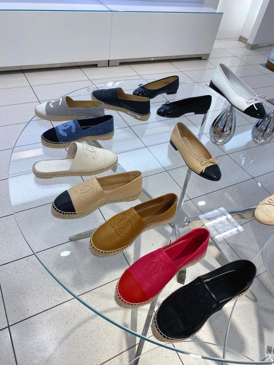 Image_Clan's tweet image. A good pair of shoes can take your outfit from ordinary to extraordinary 💃👠