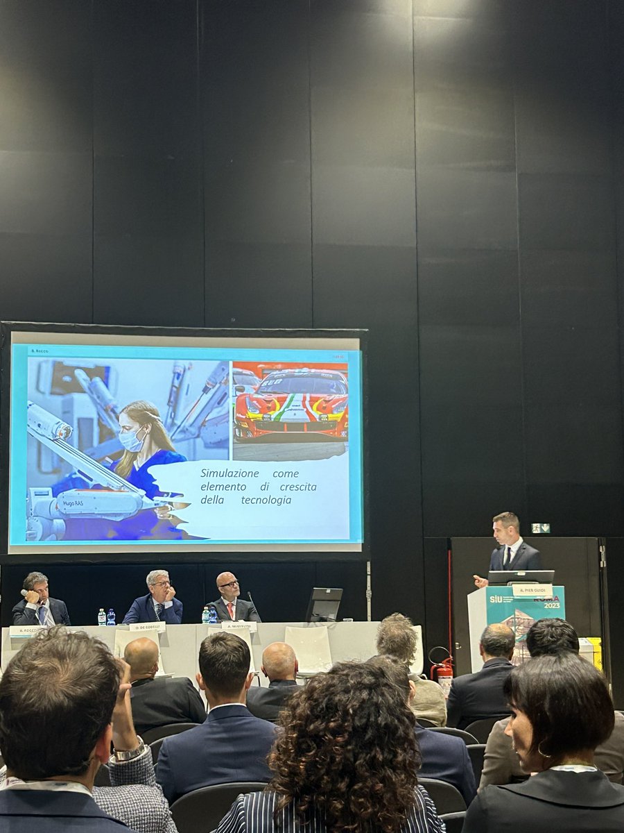 #robotics, #racing and #simulation. Very interesting debate with @Ale_PierGuidi comparing these two apparently distant worlds! #SIU23 @SIU_Italia