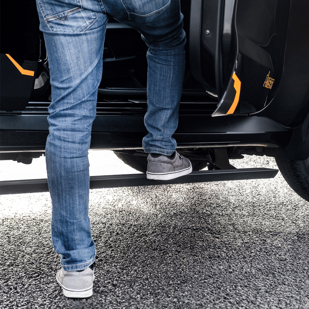 MSRTRoadtech's tweet photo. Elevate yourself into your Ranger MS-RT with our power side step. Easing access into your vehicle whilst providig the ultimate aesthetic feel. Now available through the MS-RT online store. 

#MSRT #RangerMSRT #SideSteps https://t.co/8EPOMoRx8E