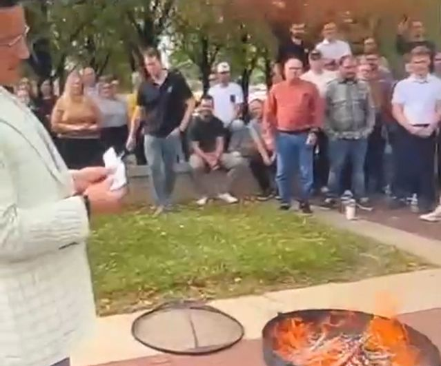 I don't know that there is a "good way" to do mass layoffs but this is the most creative way I have ever heard of a founder slashing his staff: Inviting them to burn their emotions in a fire pit outside the office. wsj.com/business/entre…