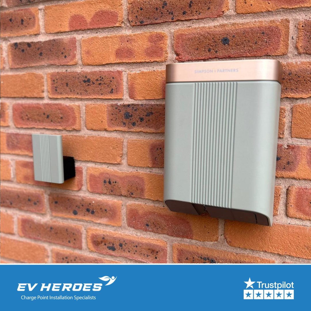 heroes_ev's tweet photo. Another great install by our heroes 😍👏

The Simpson &amp; Partners 7kW Home 7 Plus can be customised with a choice of colours and finishes.

#EVHeroes #Installation #EVChargePointInstall #EVChargePoint #SimpsonandPartners https://t.co/NxrZa8Nvaj