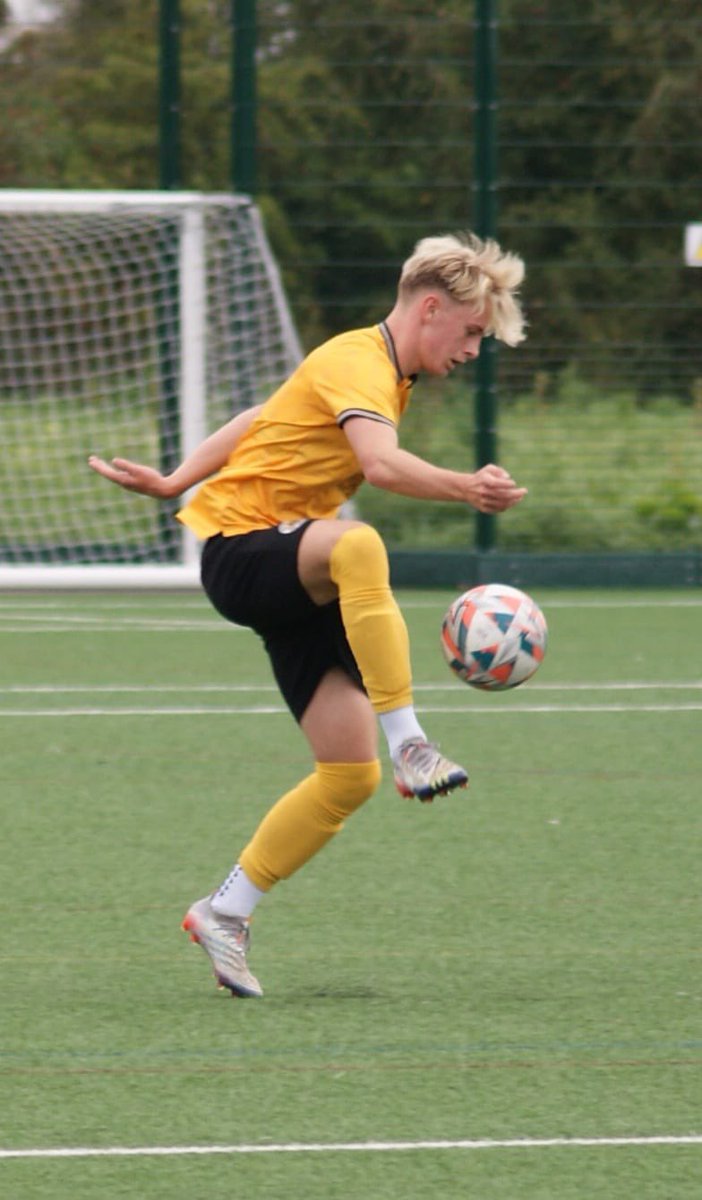 Dave Jennings (@davejen1978) on Twitter photo Love watching this boy play ⚽️ pure tekkers 💛🖤💛🖤<a href="/bufcacademy/">Boston United Football Academy</a> <a href="/RAFRegimentFC/">RAF Regiment FC</a> <a href="/JulieJe62995086/">Julie Jennings</a> Love watching this boy play ⚽️ pure tekkers 💛🖤💛🖤<a href="/bufcacademy/">Boston United Football Academy</a> <a href="/RAFRegimentFC/">RAF Regiment FC</a> <a href="/JulieJe62995086/">Julie Jennings</a>