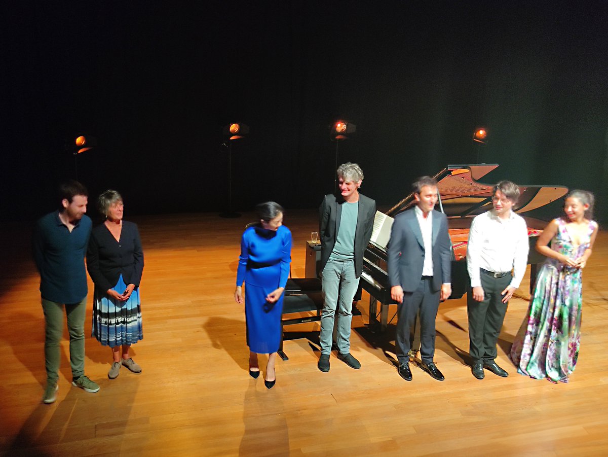 MuserAvec's tweet image. Final de @museetpiano au @MuseeLouvreLens hier!!!!! Jukebox avec #vincentmussat et concert de clôture avec tous les artistes de ce festival!!! un pur moment de bonheur Merci @RodolpheBB Jason #marikodama #nourayadi #pierreyveshodique @PaulLayOfficial