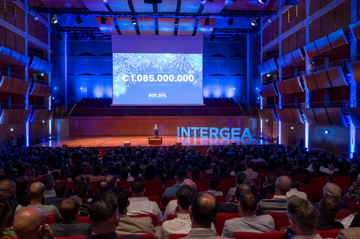 Autoingros's tweet photo. Condivisione dei risultati ottenuti, importanti novità e futuri obiettivi da centrare: questi i temi principali di “Over the dream”. 
Domenica 24 settembre anche noi di Autoingros eravamo all'auditorium Gianni Agnelli di Torino per festeggiare insieme i 20 anni di @GruppoIntergea https://t.co/zq3UfLDudq