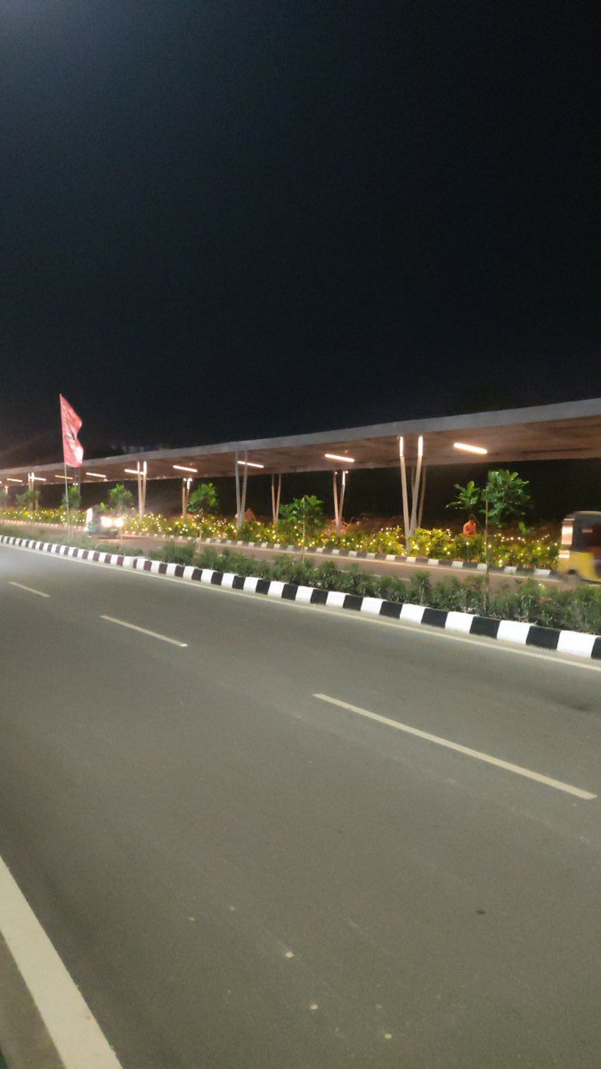 svvs1953_s's tweet photo. @KTRBRS ,@arvindkumar_ias ,@HMDA_GOV
Sir It is a great indeed to inaugurate India’s first 23 km long,
  3 laned, 16 MW solar power generating Healthway@ My Home Avatar junction,puppalaguda,.
A humble request to  install ATSC &amp; Pelican system to make the pedestrians commute safe . https://t.co/mMUkgsxvAO