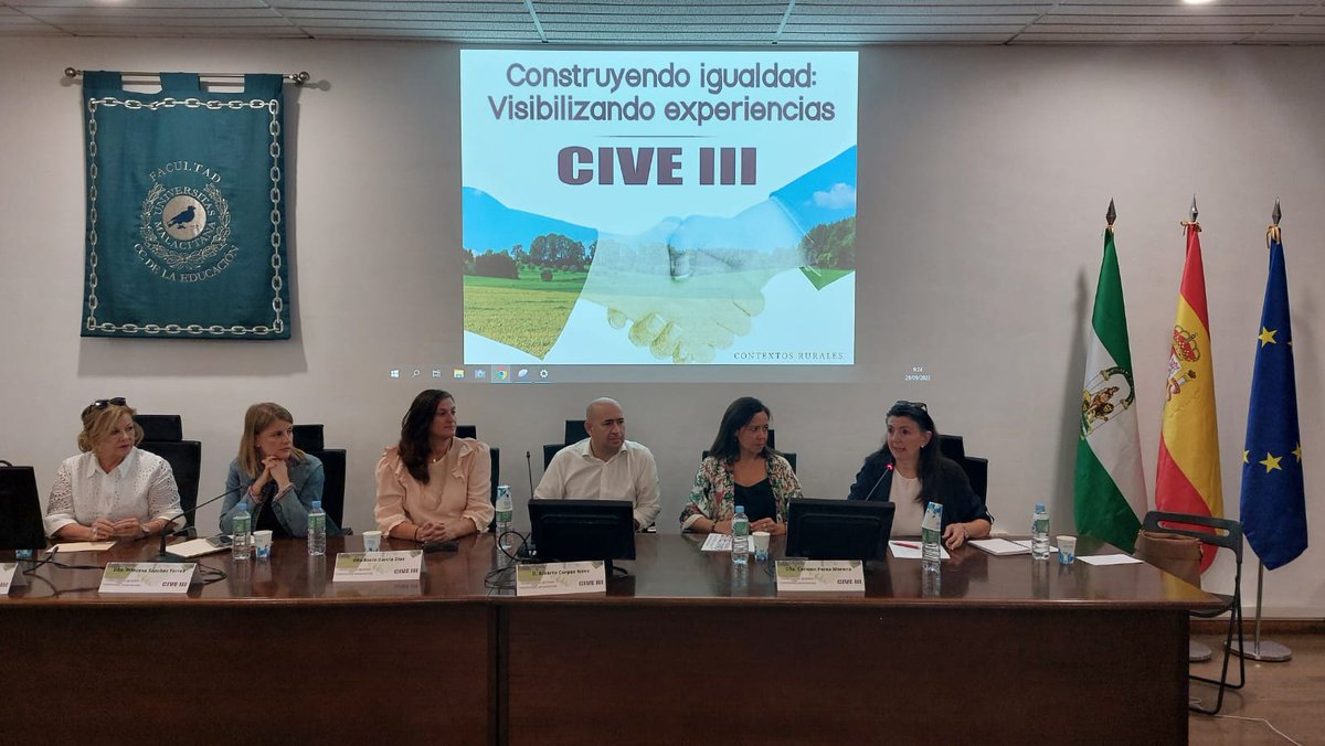 AMECOOP_'s tweet photo. Congreso CIVE III 'Construyendo Igualdad: visibilizando experiencias' en la Universidad de Málaga 👉 Nuestra presidenta, Carmen Perea, participó en representación de las #mujeres #coop de #Andalucia

#mujerescoop  #empresarias @InfoUMA @AMECOOP_ https://t.co/DPuDlUdOHX