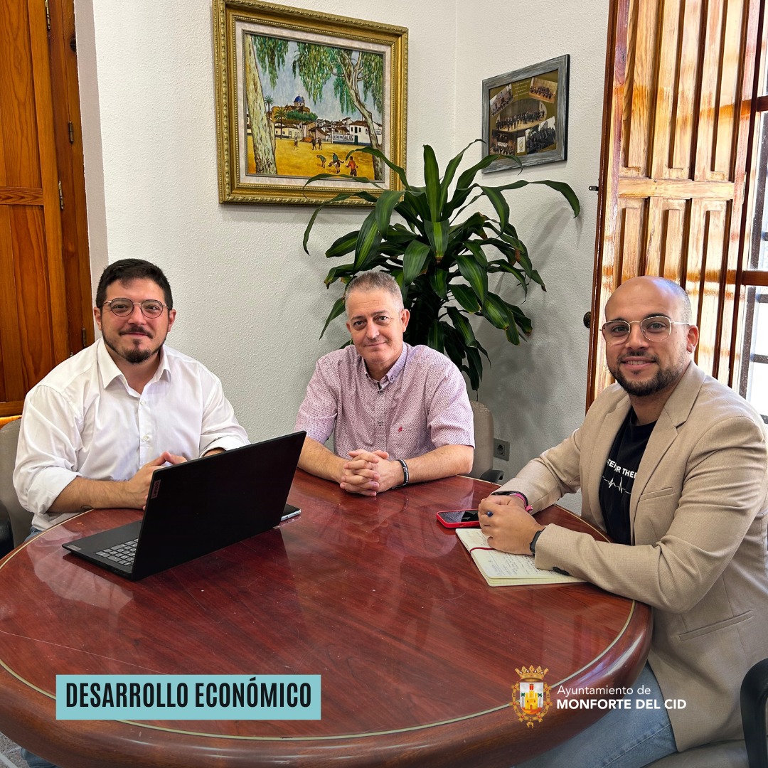 FEMPAlicante's tweet image. Nos reunimos con el Alcalde Juan José Hernández y el concejal de Desarrollo Económico, José Joaquín Salas para sentar las bases para futuros convenios de colaboración para fortalecer la economía local y promover un desarrollo sostenible en #MonfortedelCid
fempa.es