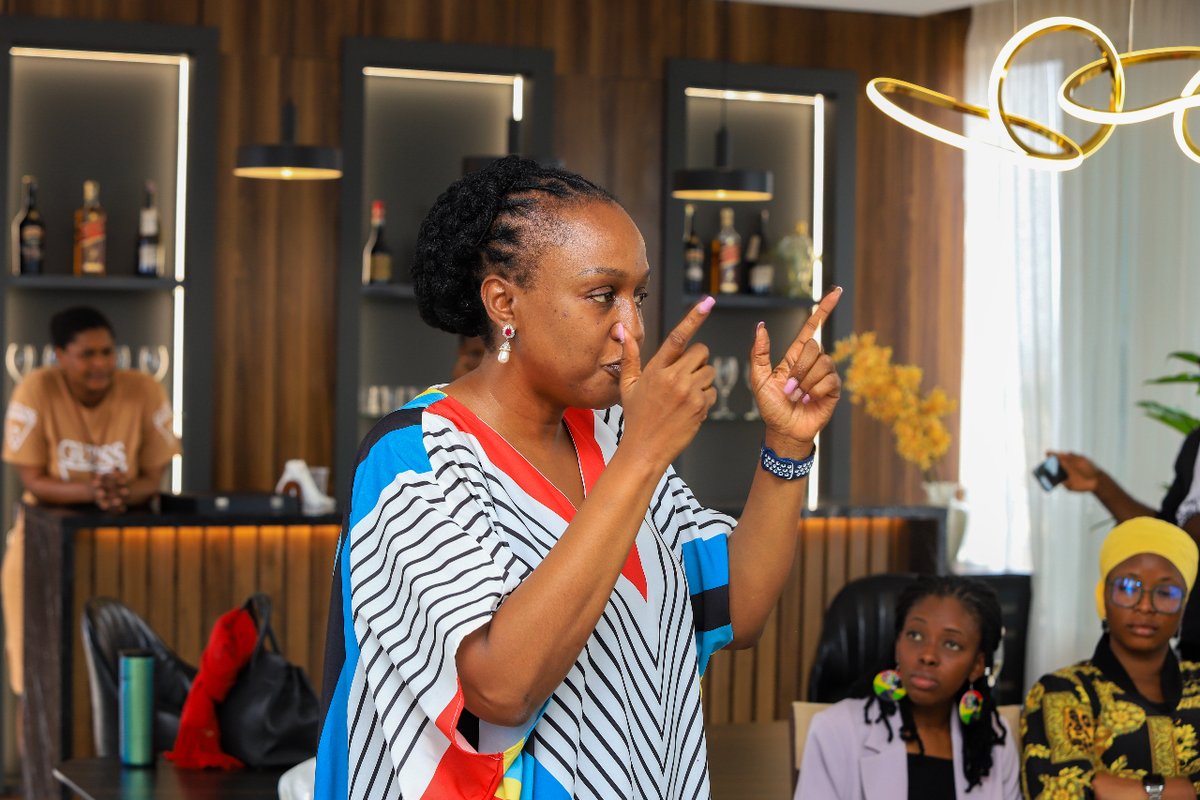MoremiAfrica's tweet photo. Happy #NewMonth! 🌟

As we embrace this new month, let's reflect on the invaluable wisdom of @dzigbordikwaku, who shared the 4A's of leadership with our young leaders:

✅Awareness ✅Analyzing ✅Altitude ✅Action

#MILEAD #MILEAD2023 #ThePowertoLead #YoungWomenLead https://t.co/6cxn6jjCg2