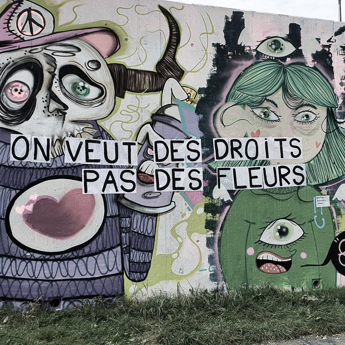 AmiensCollages's tweet photo. Rentrée féministe du planning familial au MicMac d'Amiens.

Collages sur le thème du droit à l'IVG, qui n'est pas encore un droit inconditionnel dans encore trop de pays. 

#collage #collages #colleureuse #amiens #onveutdesdroitspasdesfleurs #ivg #droitàlivg https://t.co/TXTpiMD0wj