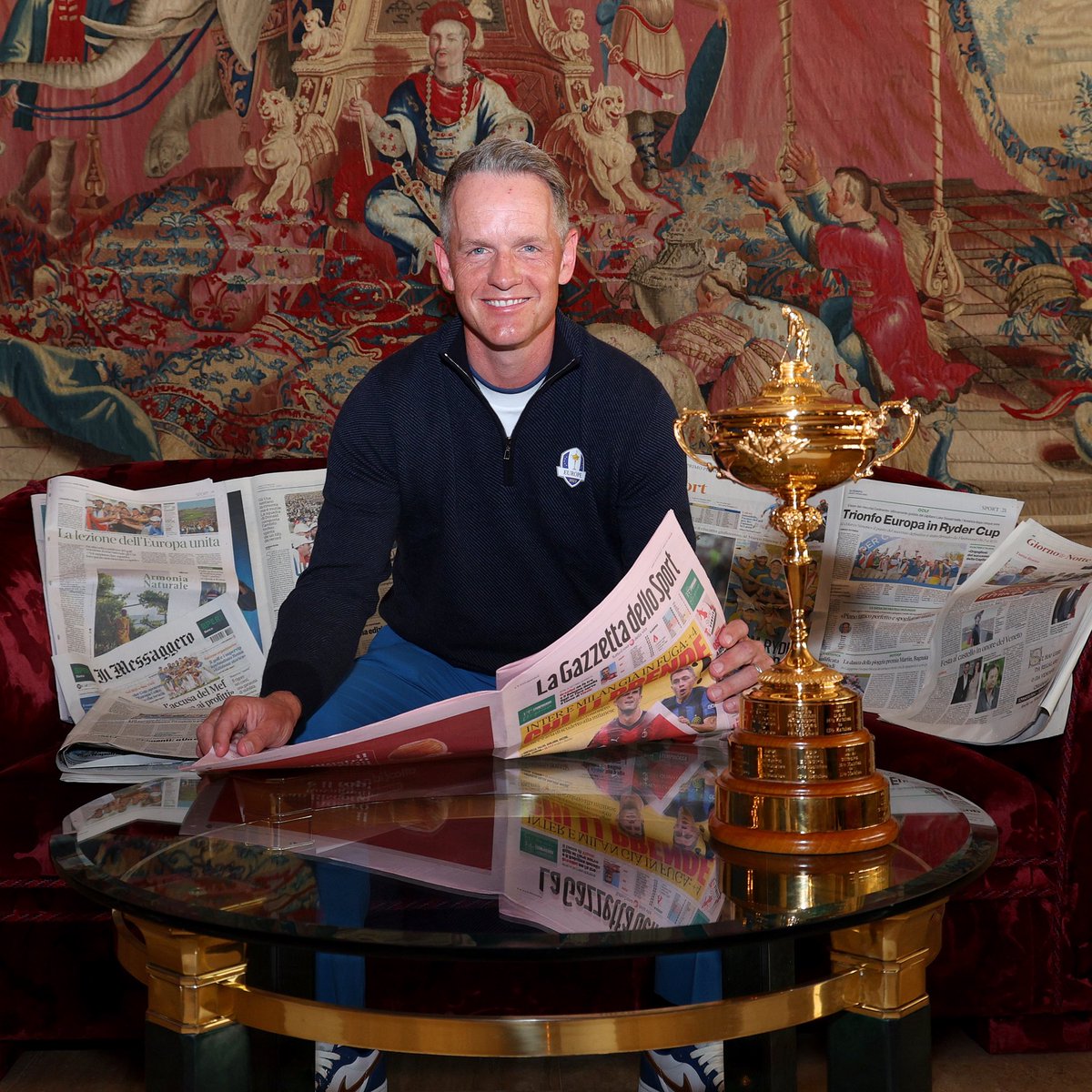 RyderCupEurope's tweet photo. Morning Captain 🗞️🏆

#TeamEurope | #RyderCup https://t.co/JYYRJptThW