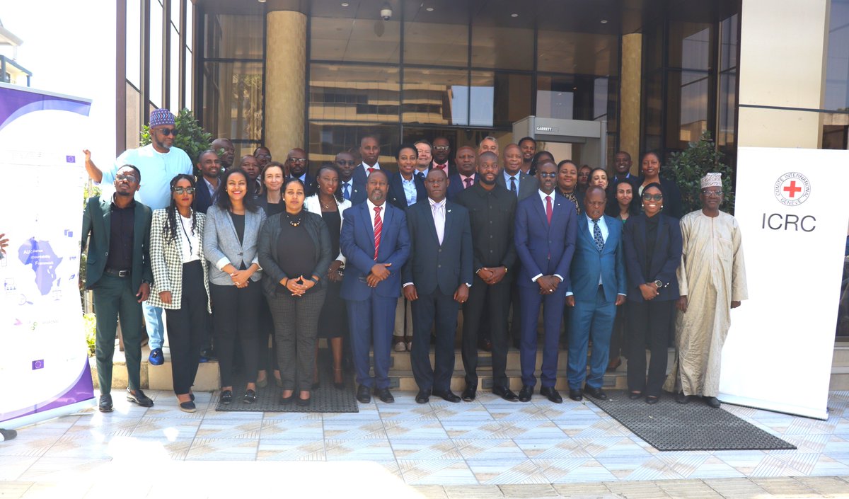ICRC_AfricUnion's tweet photo. #GroupPicture
The 6th AU-ICRC Roundtable Operationalization of the African Union Strategic framework for Compliance and Accountability in Peace Support Operations (PSO): An assessment of the prevention, response, and remedial approaches in AU PSOs https://t.co/QoLtQ58S7y