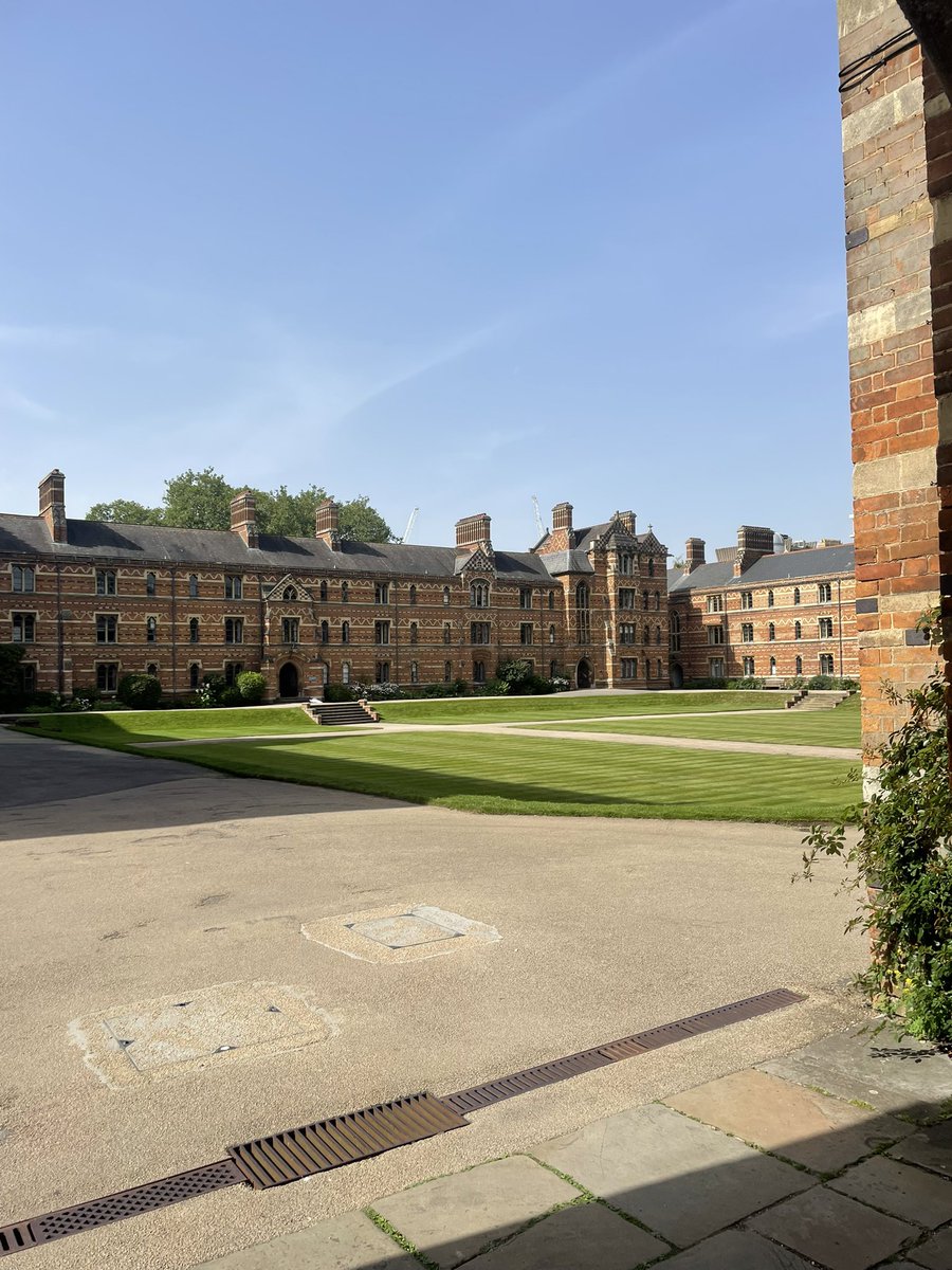 really excited to be officially starting today in my new role as CMRS Career Development Fellow in Early Modern History at Keble College Oxford!