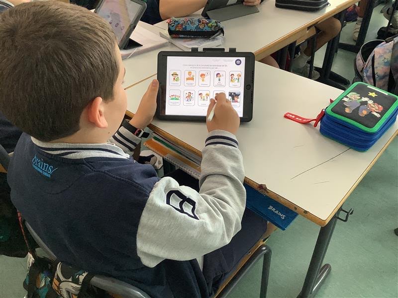 Colegio_Brains's tweet photo. Last week Primary 6 started with the workshops for the Exhibition! 📜

We reviewed what it means to be internationally minded learners, what attributes we are developing in our daily lives and what it means inquire.💡

We are looking forward to seeing the posters next week!🖼️🌏 https://t.co/Yxji5DtqgZ