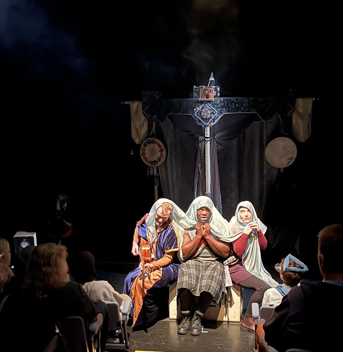 michaelejudge's tweet photo. Big congrats @OfficialOniyide @gregbhall &amp; Valentina Ceschi on fab tour of #Macbeth @HatFactoryAC @cambslib @ace_southeast https://t.co/MwtLwTULFY