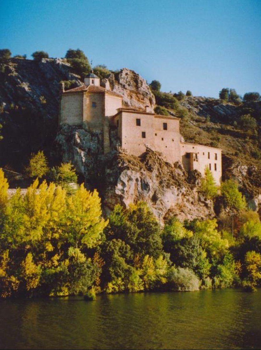 VirBarcones's tweet photo. 🤗 Feliz día de San Saturio, el patrón de #Soria, a todos los sorianos/as. https://t.co/KrgeeX3iDF