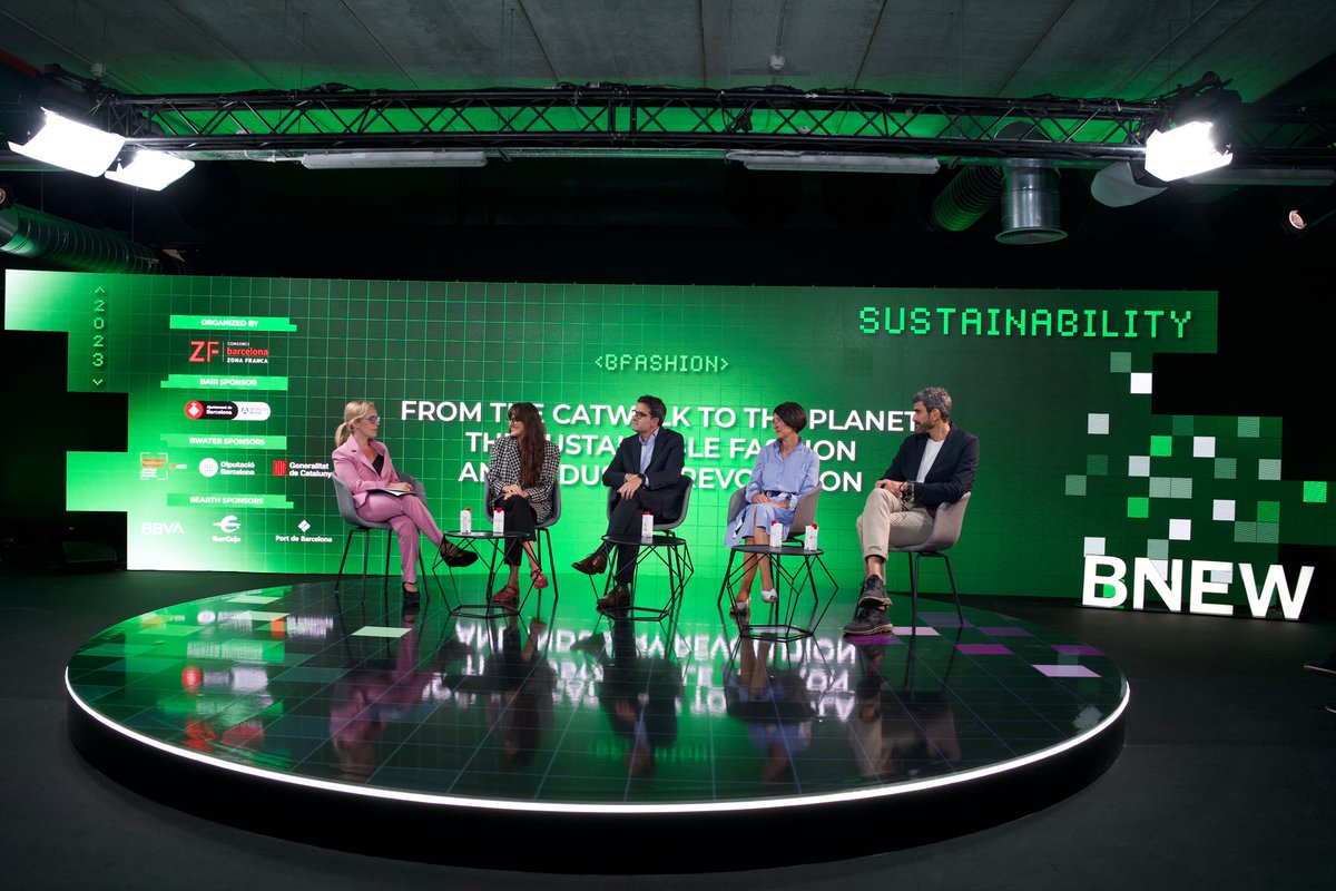 BnewWeek's tweet photo. ¡Empieza el panel: ''De la pasarela al planeta: la revolución de la industria y la moda sostenible''♻️! 
Participan  Àurea Rodríguez (@EITCultCrea), Paola Cirelli (Fashion Design Thinking), @RutTurro (@Movingmood), David Garcia (@modaccat)
y Marco Palmero (Basi Group)🙌. https://t.co/xuNPTViUn0