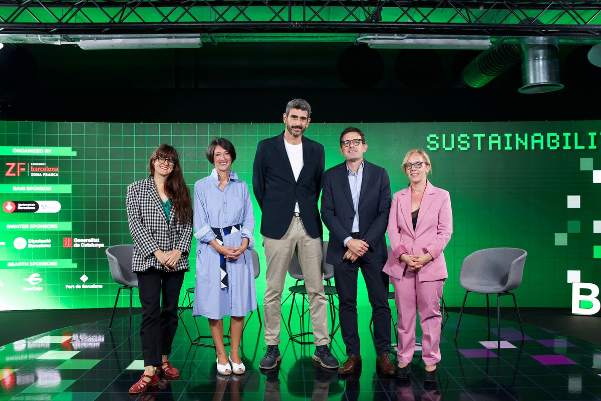 BNEW - Barcelona New Economy Week (@bnewweek) on Twitter photo ¡Empieza el panel: ''De la pasarela al planeta: la revolución de la industria y la moda sostenible''♻️!
Participan Àurea Rodríguez (<a href="/EITCultCrea/">EIT Culture & Creativity</a>), Paola Cirelli (Fashion Design Thinking), <a href="/RutTurro/">Rut Turró</a> (<a href="/Movingmood/">Movingmood</a>), David Garcia (<a href="/modaccat/">Modacc</a>)
y Marco Palmero (Basi Group)🙌. ¡Empieza el panel: ''De la pasarela al planeta: la revolución de la industria y la moda sostenible''♻️!
Participan Àurea Rodríguez (<a href="/EITCultCrea/">EIT Culture & Creativity</a>), Paola Cirelli (Fashion Design Thinking), <a href="/RutTurro/">Rut Turró</a> (<a href="/Movingmood/">Movingmood</a>), David Garcia (<a href="/modaccat/">Modacc</a>)
y Marco Palmero (Basi Group)🙌.