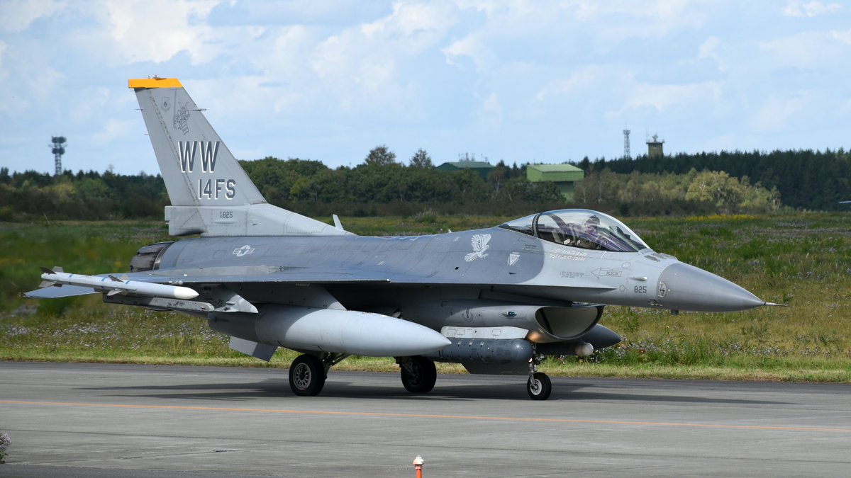 armingarea1836's tweet photo. 2023.9.29 RJCJ/CHITOSE
F-16CM-50-CF 90-0825 WW 14FS/35FW
#RJCJ #千歳基地 #F16 #14FS #FifhtingSamurai #35FW #AvGeek https://t.co/PBYaSfEi2M