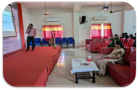 SCLAS_2023's tweet photo. Dr. Arul Mary Rexy V chaired a session at ASET College's 2nd National Conference on Women Empowerment, Chennai, 21st Sept 2023. #WomenEmpowerment #ASETConference. https://t.co/zMSpQWe0FP