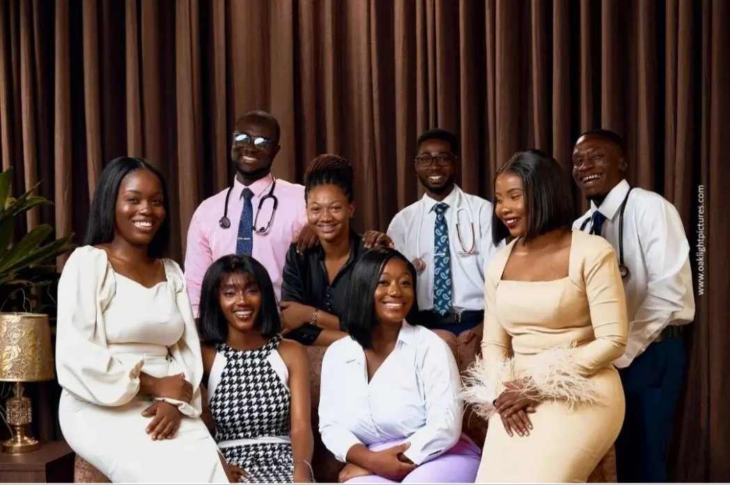 ChsKnust's tweet photo. Congratulations 🎊 👏 to our School of Medicine and Dentistry Class of 2023. We are proud of you. #knustudents #congratulations https://t.co/x8HeYjj7kB