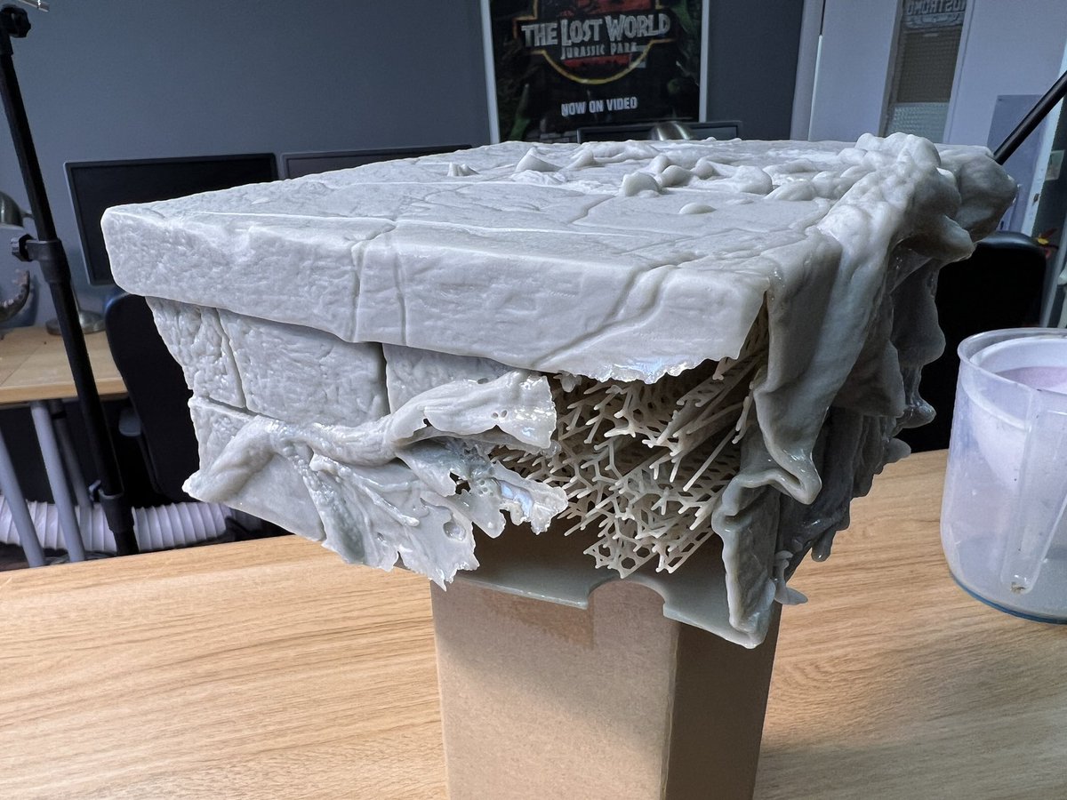 SouthernGFX's tweet photo. Guess who let his machine run out of resin over the weekend???? Hmmmm #rookiemistake #cursedproject https://t.co/WJCAX68u1C