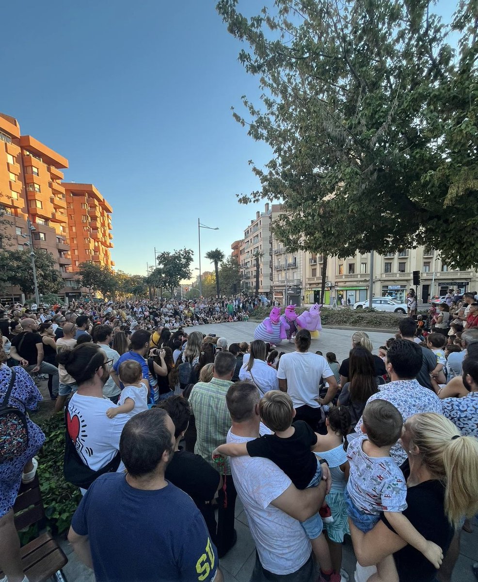 ZumZumTeatre's tweet photo. Moltes gràcies #Lleida per la vostra acollida! Ens va encantar ballar a les #FestesdelaTardor2023 amb els #RhinosZUM 

📸 Abigail Ballester https://t.co/WJQmy0dPHo