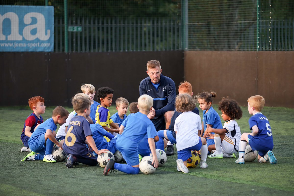 Half term football camp for girls and boys @goalswimbledon 3G pitches, indoor bar area! Active football camp for mixed ability players. Ages 3 - 5years 9am - 12pm - Ages 5 - 14 9am - 3pm @NewMaldenNews @MumsnetKingston @WPFC_Colts @MaldenManorPrim sgsport.co.uk/holiday-camps-…