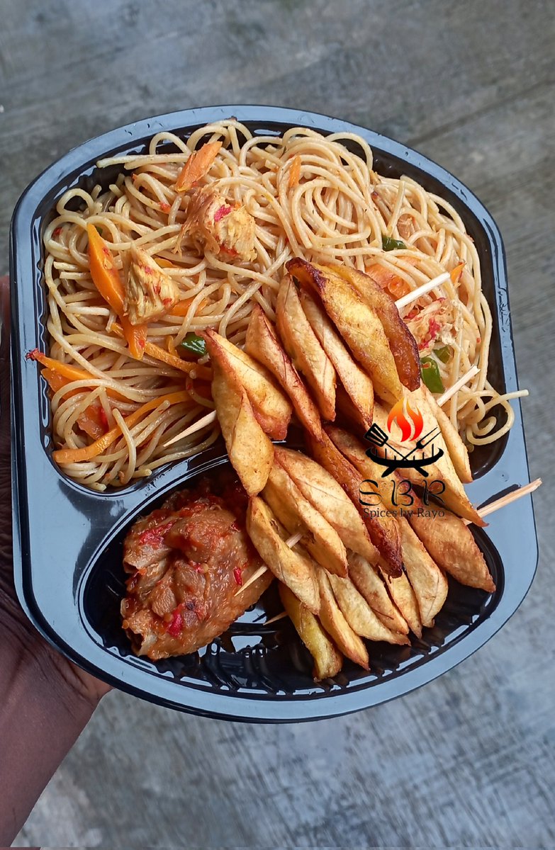MissMotunrayo2's tweet photo. Hello X Tweethearts🥰

My Name is Rayo and I am a food Vendor in the City of Ibadan

You need anything 
Fries
Jollof/Fried Rice
Soup Bowls
Spaghetti
Turkey
Peppered Ponmo
Chinchin
Organic Drinks
For Ur Event Catering
I am your go to Girl

Kindly Support my Hustle🤗
#Vendorspototf https://t.co/W2M388tpFq