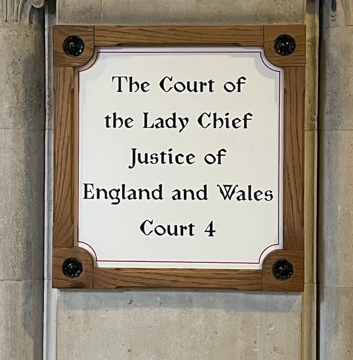 Today history was made as Dame Sue Carr was sworn in as the Lady Chief Justice of England and Wales. Here you can see the new sign outside Court 4.