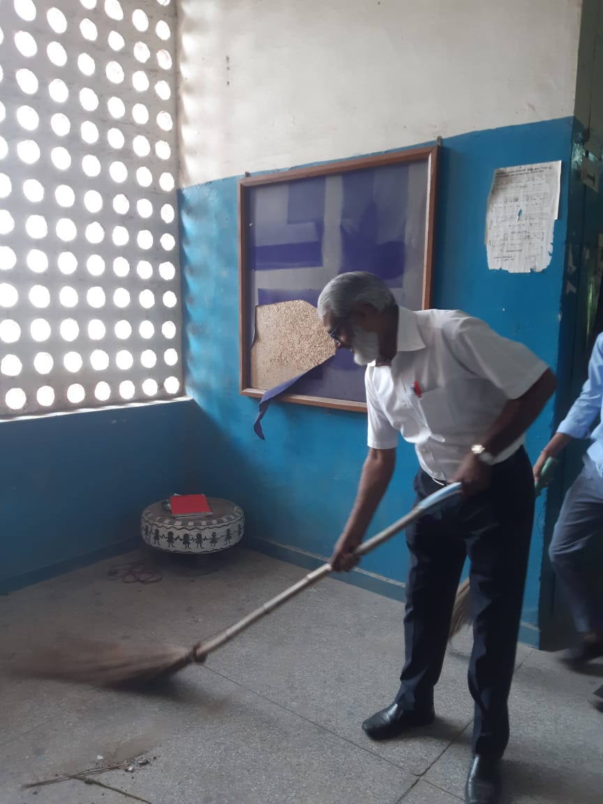 svmajidmoth's tweet photo. भारत सरकार का इरादा,

सम्पूर्ण स्वच्छता का वादा। https://t.co/5xSmzWcvuI