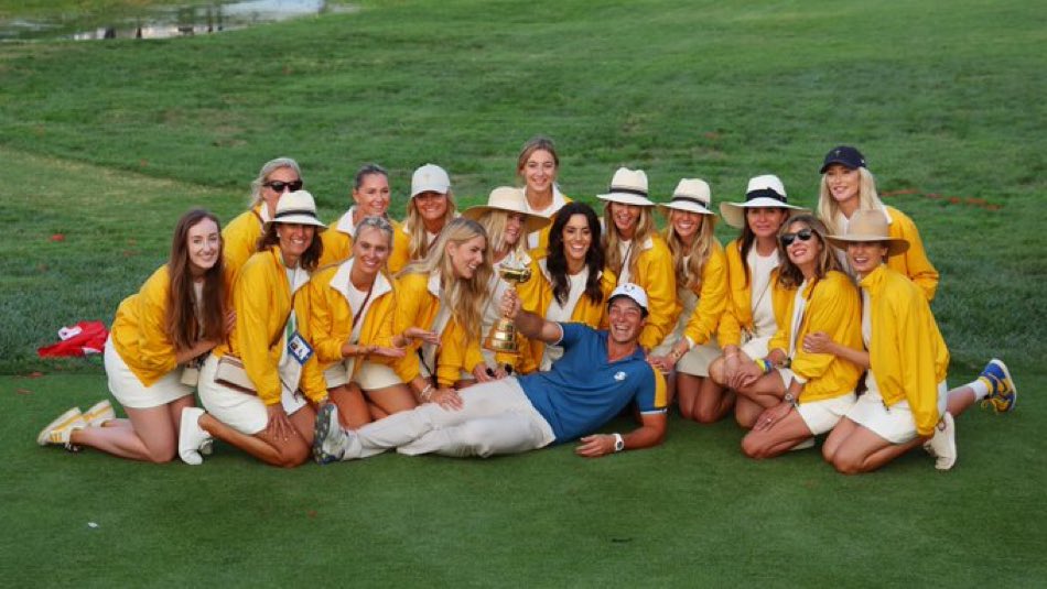 BresBet's tweet image. Textbook positioning by Viktor Hovland here but otherwise not sure that this is the best way to defend a free kick 

#RyderCup2023