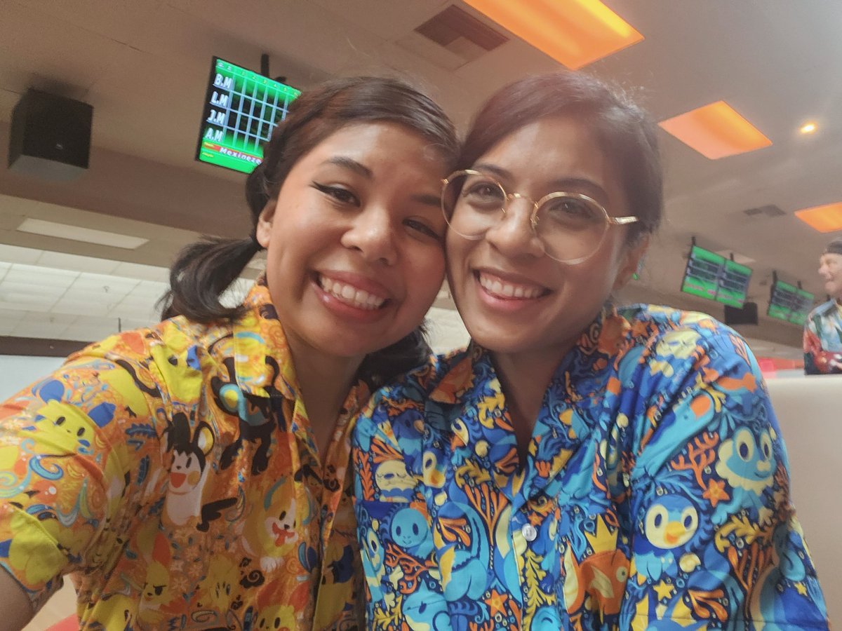 bubbyboops's tweet photo. Team Pocket Monsters for the Bowlero Vegas Funtime League 23-24 Season! 🎳 Jerseys by @starsalts 💖 Most of the team bought multiples to switch off each week! 🔥💧⚡️🌱 Even our cheer squad has them! 💜 https://t.co/EkdNHnSchE